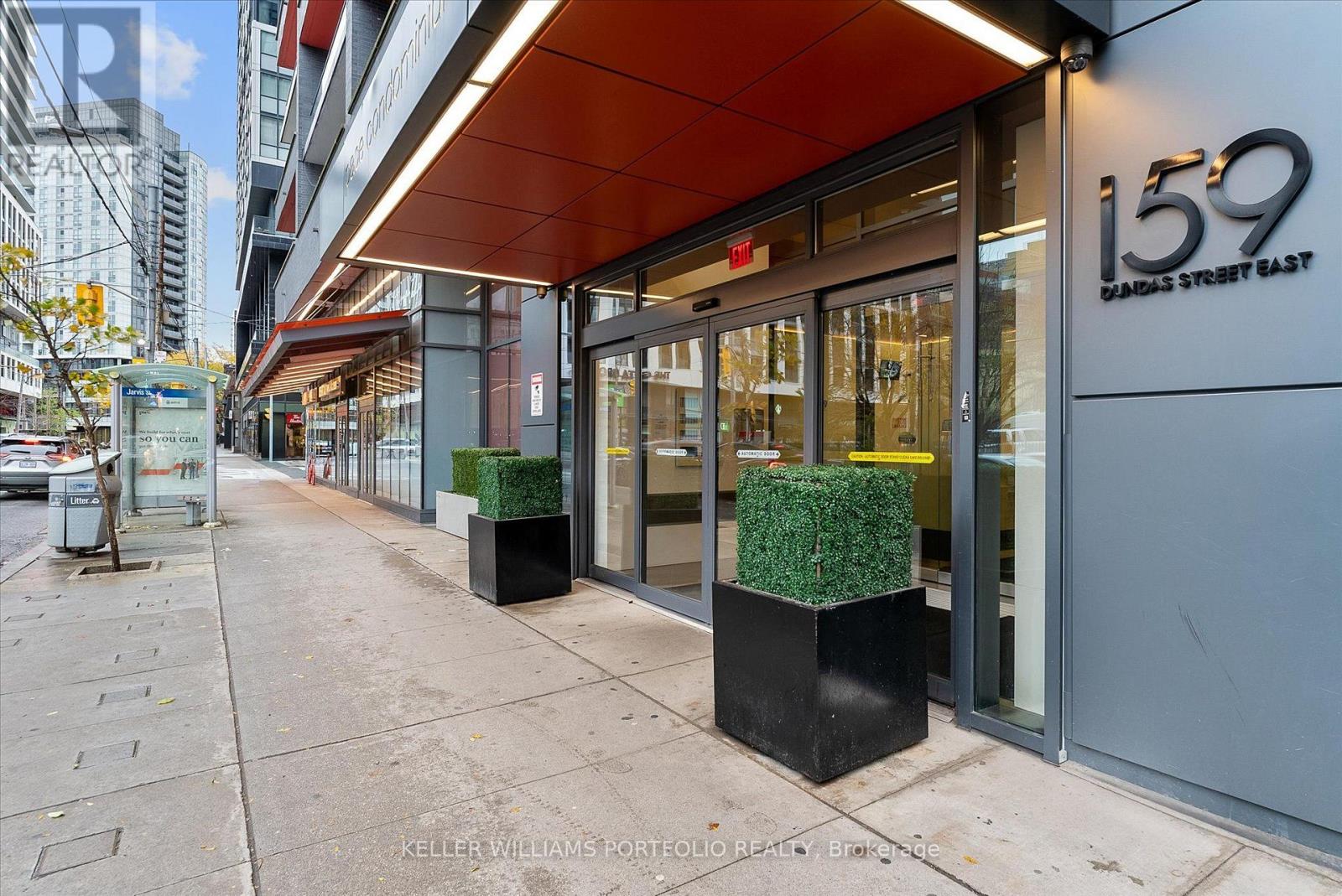 1005 - 159 Dundas Street E, Toronto, Ontario  M5B 0A9 - Photo 4 - C13603596