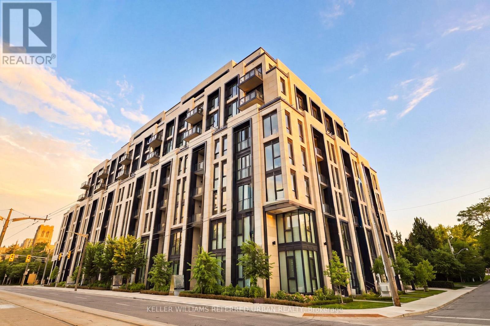 313 - 2 FOREST HILL ROAD, Toronto (Forest Hill South)
