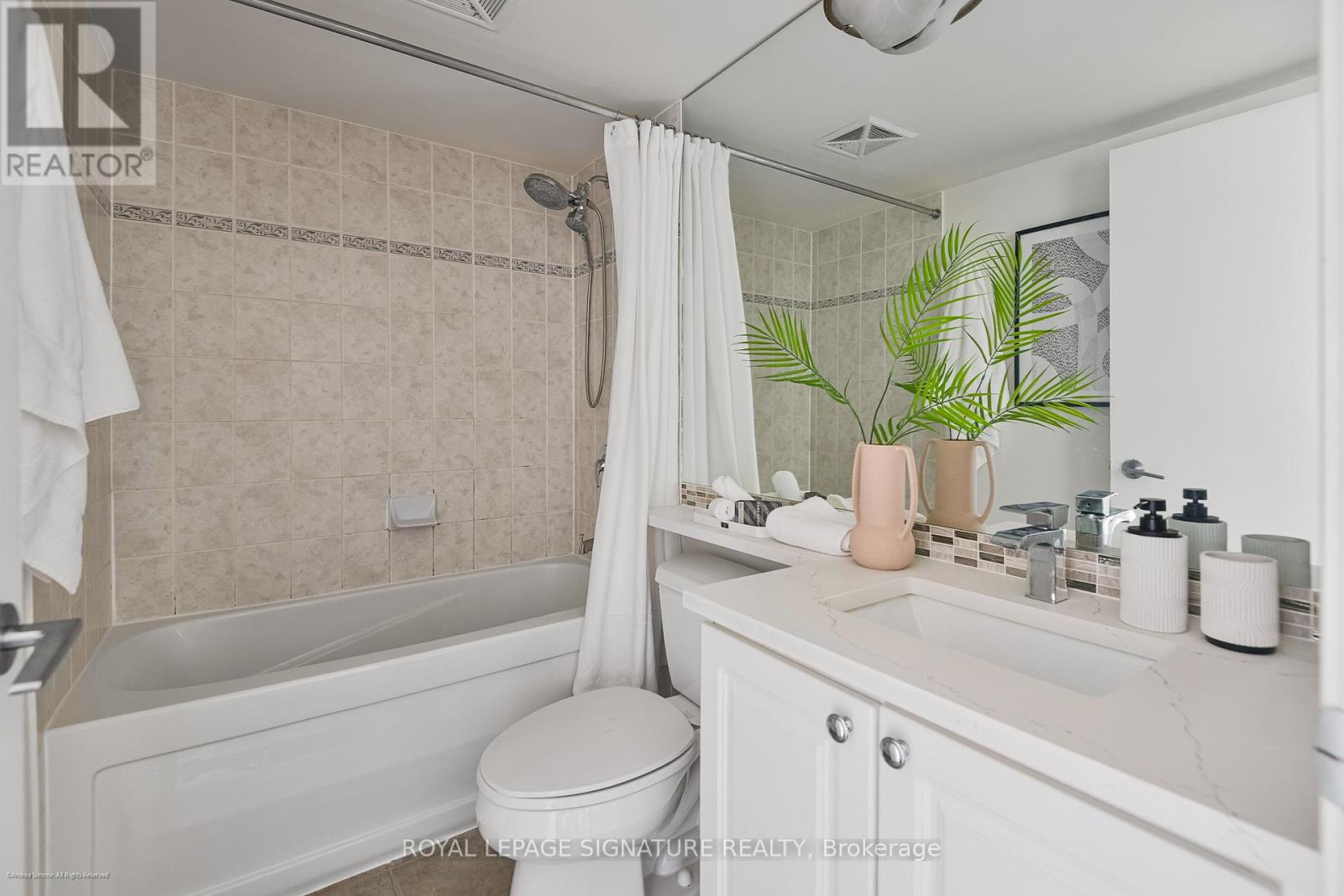 1102 - 231 Fort York Boulevard, Toronto, Ontario  M5V 1B2 - Photo 13 - C13603730