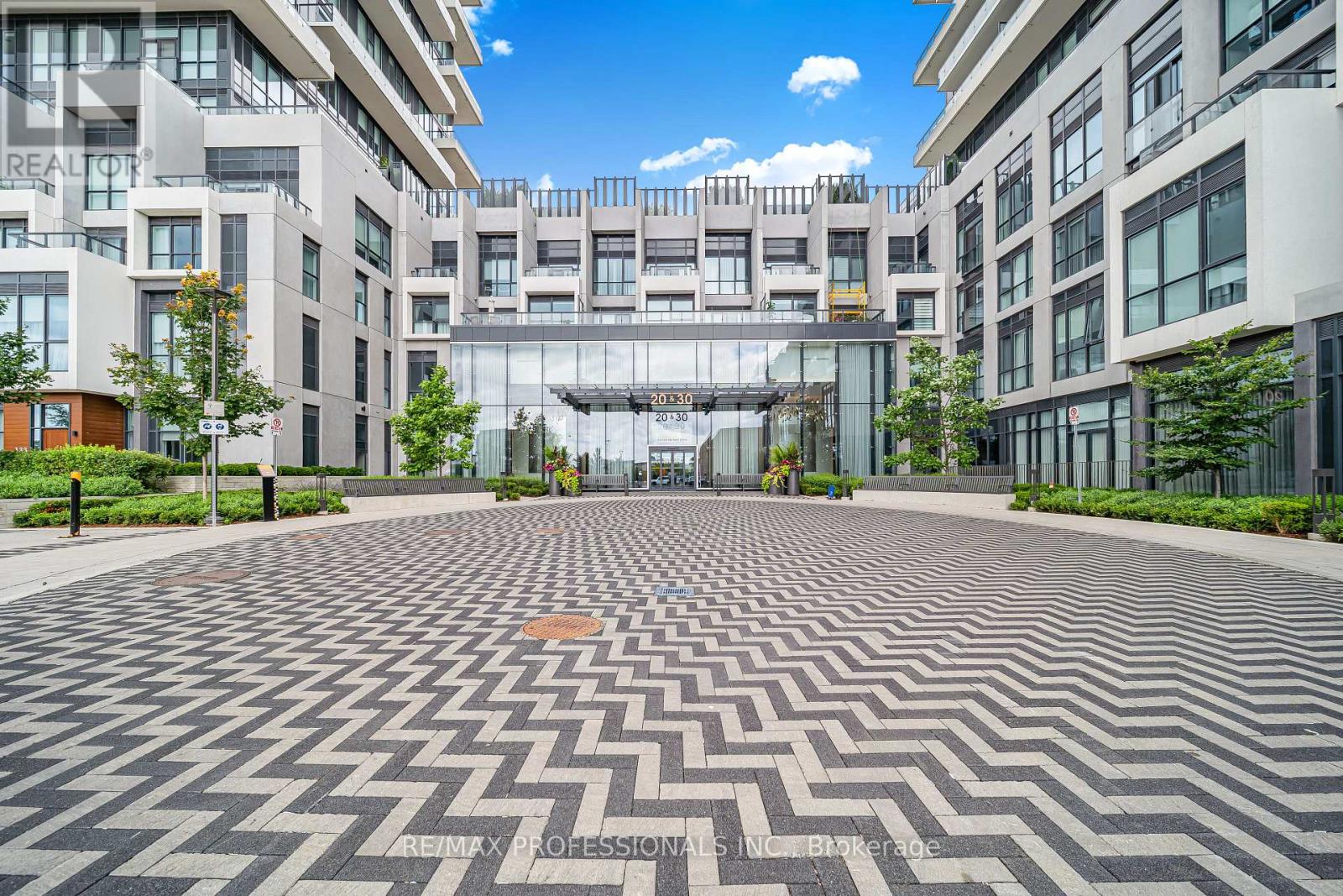 407 - 30 Inn The Park Drive, Toronto, Ontario  M3C 0P7 - Photo 2 - C13603806
