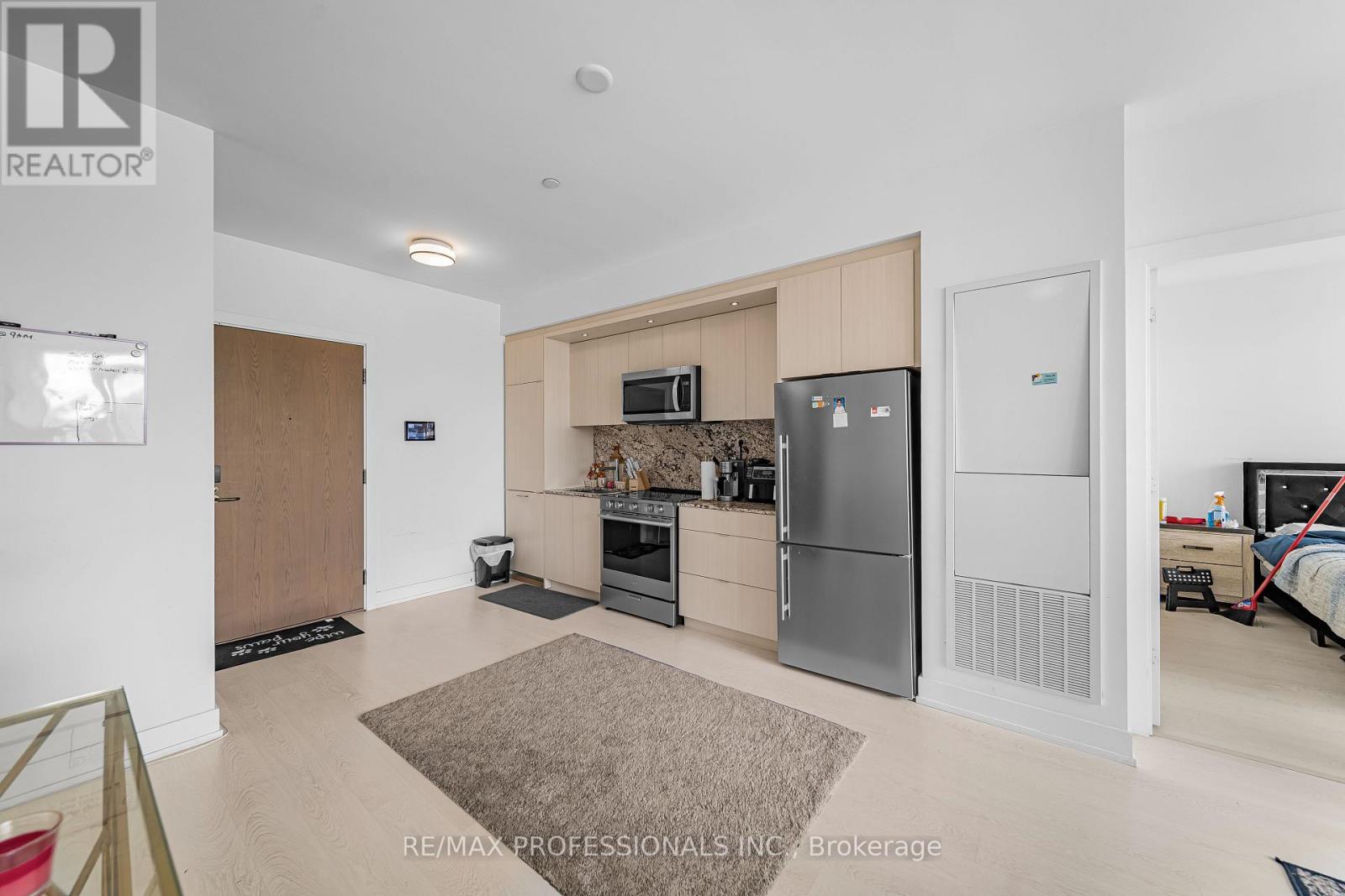 407 - 30 Inn The Park Drive, Toronto, Ontario  M3C 0P7 - Photo 6 - C13603806