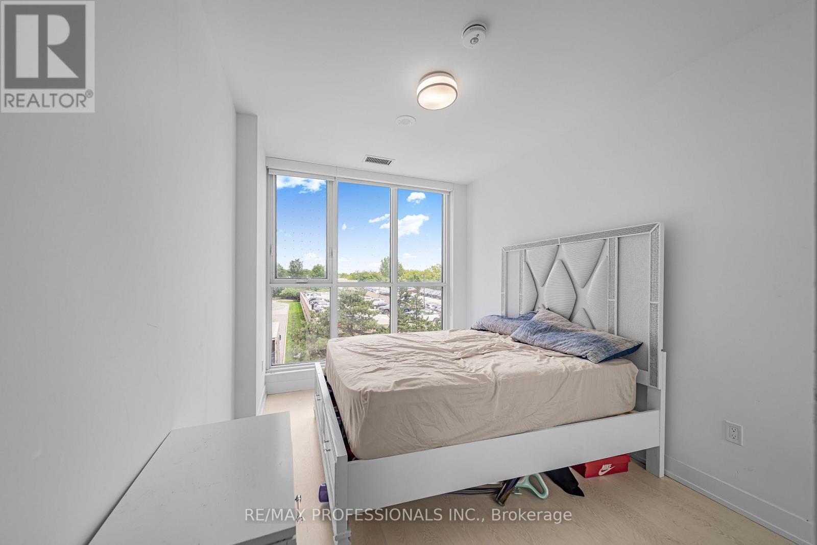 407 - 30 Inn The Park Drive, Toronto, Ontario  M3C 0P7 - Photo 8 - C13603806