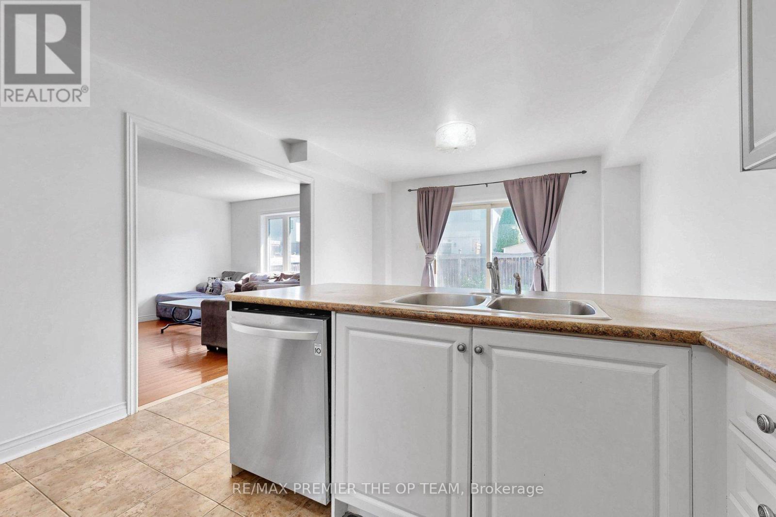 59 Chatterson Street, Whitby, Ontario  L9G 1B6 - Photo 17 - E13603642