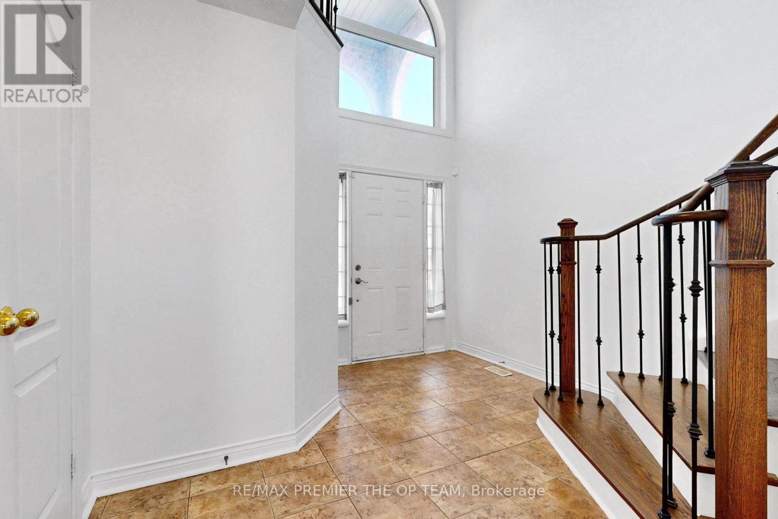 59 Chatterson Street, Whitby, Ontario  L9G 1B6 - Photo 6 - E13603642