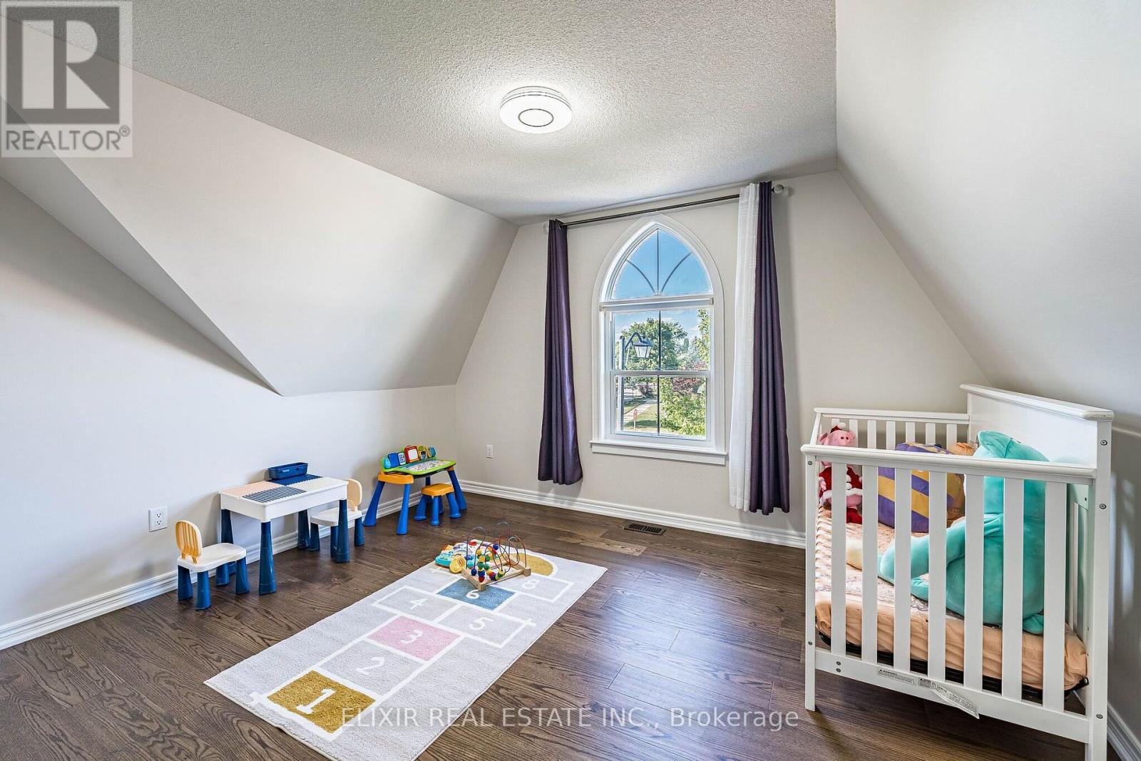 76 North Riverdale Drive, Caledon, Ontario  L7C 1L1 - Photo 29 - W13603620