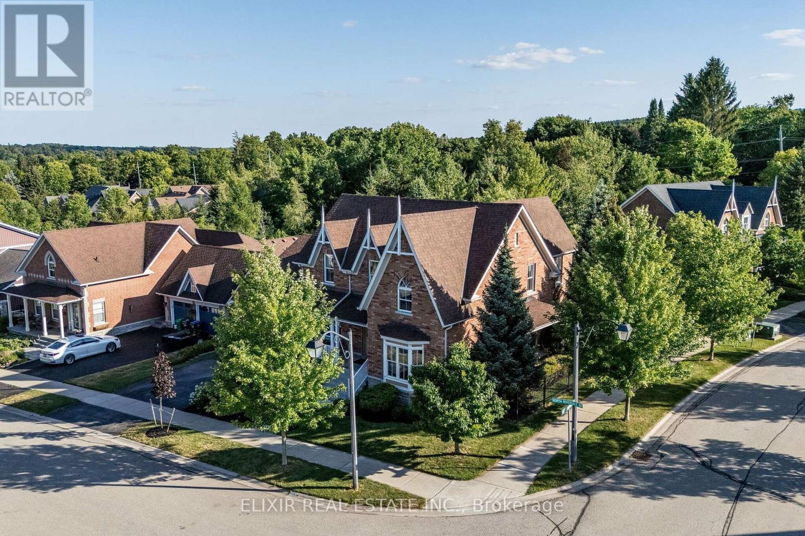 76 North Riverdale Drive, Caledon, Ontario  L7C 1L1 - Photo 4 - W13603620