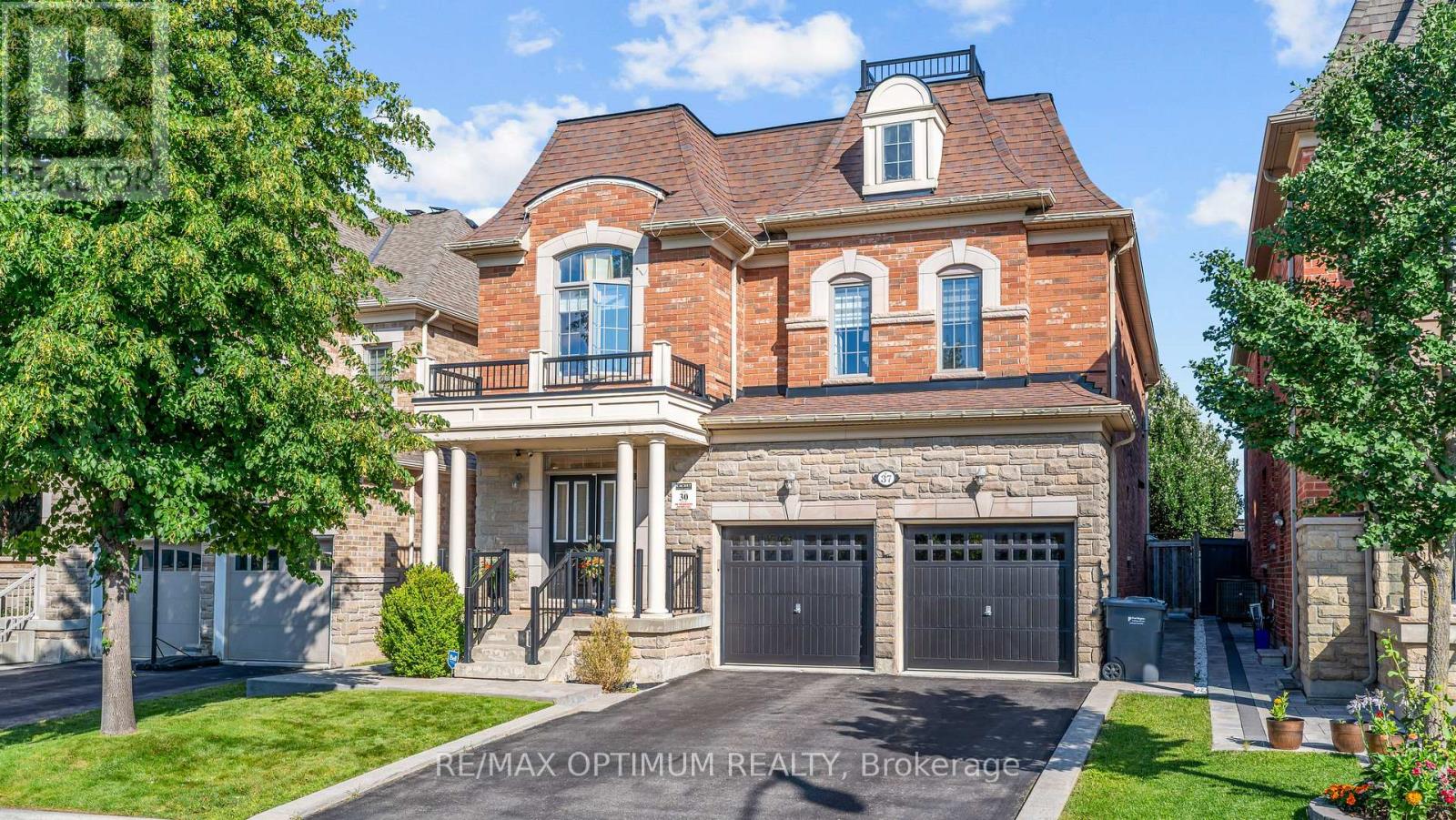 37 ISLAND GROVE, Brampton, Ontario