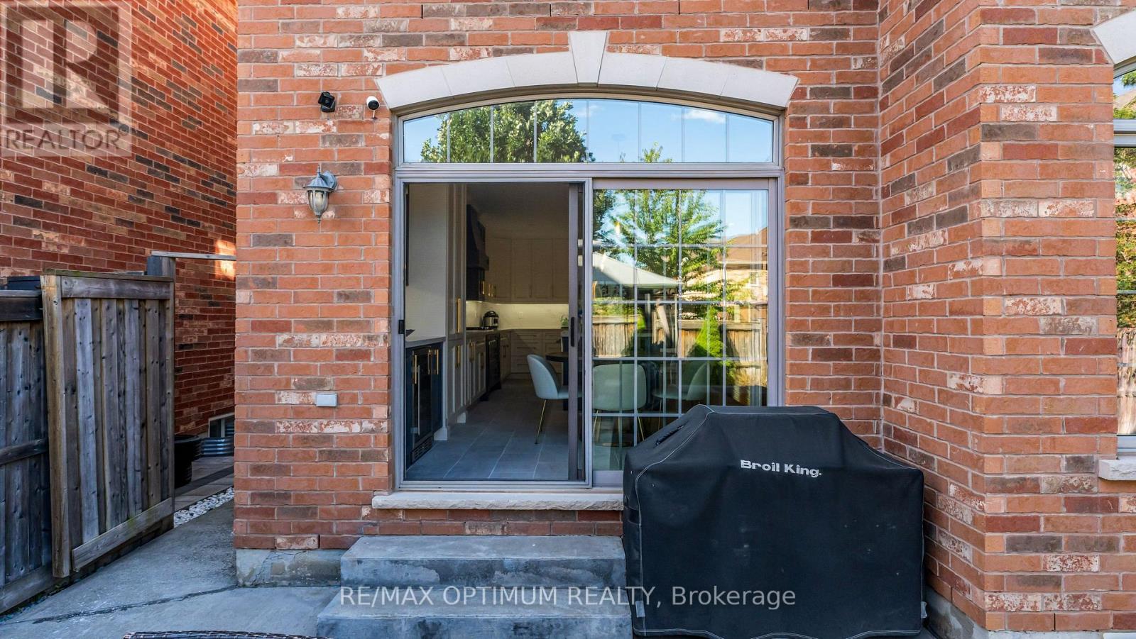 37 Island Grove, Brampton, Ontario  L6X 0Y1 - Photo 46 - W13603808