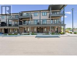 8 OAT LANE, Kitchener, Ontario