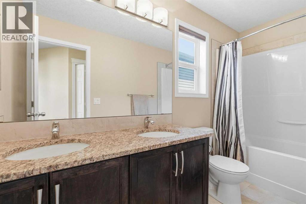 19 Hillcrest Link SW, Airdrie, Alberta  T4B 4B1 - Photo 26 - A2315562