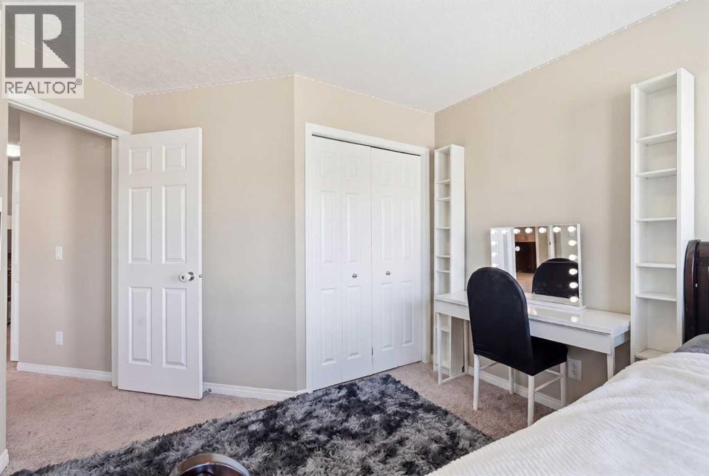 19 Hillcrest Link SW, Airdrie, Alberta  T4B 4B1 - Photo 25 - A2315562