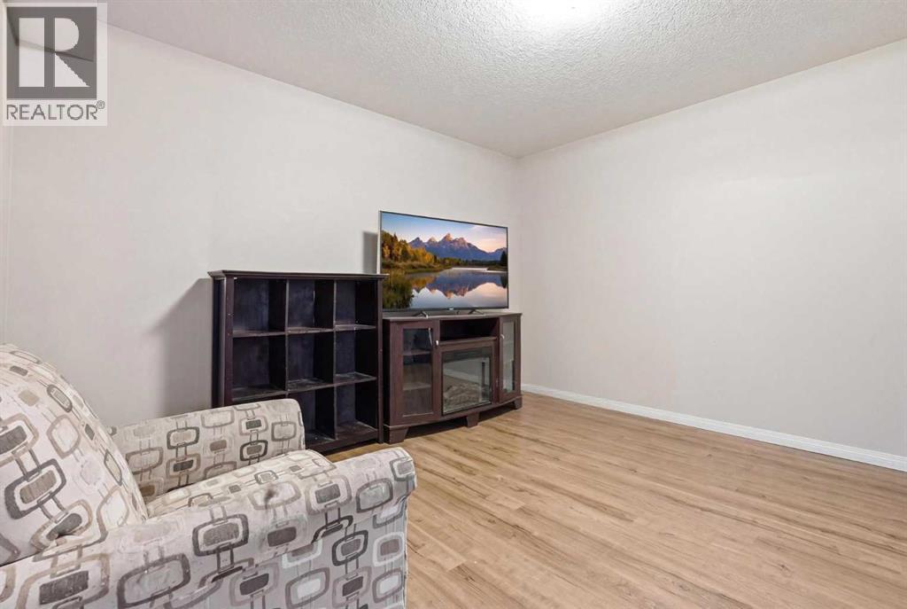 19 Hillcrest Link SW, Airdrie, Alberta  T4B 4B1 - Photo 28 - A2315562