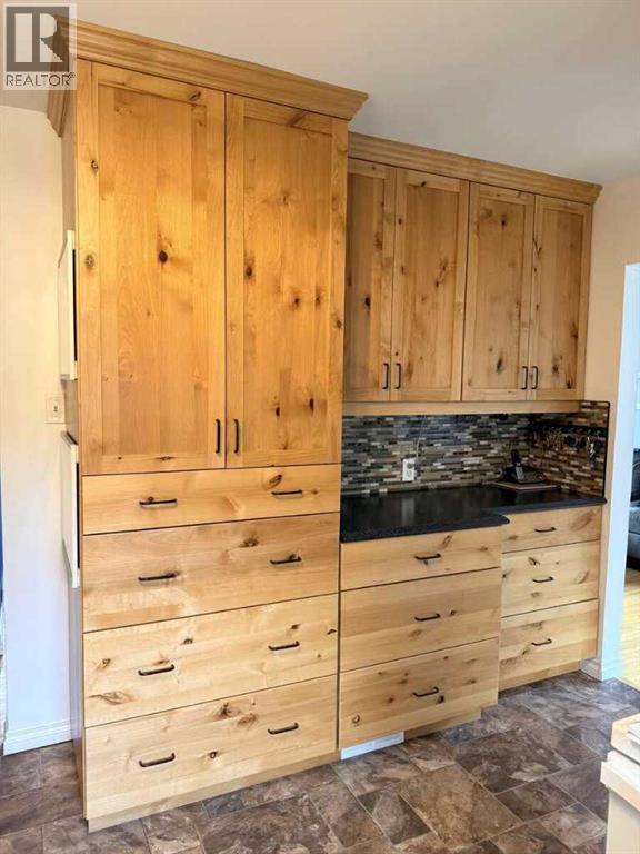 126 Douglas Drive, Hinton, Alberta  T7V 1C1 - Photo 7 - A2324794