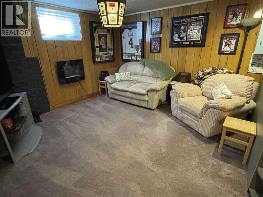 126 Douglas Drive, Hinton, Alberta  T7V 1C1 - Photo 30 - A2324794