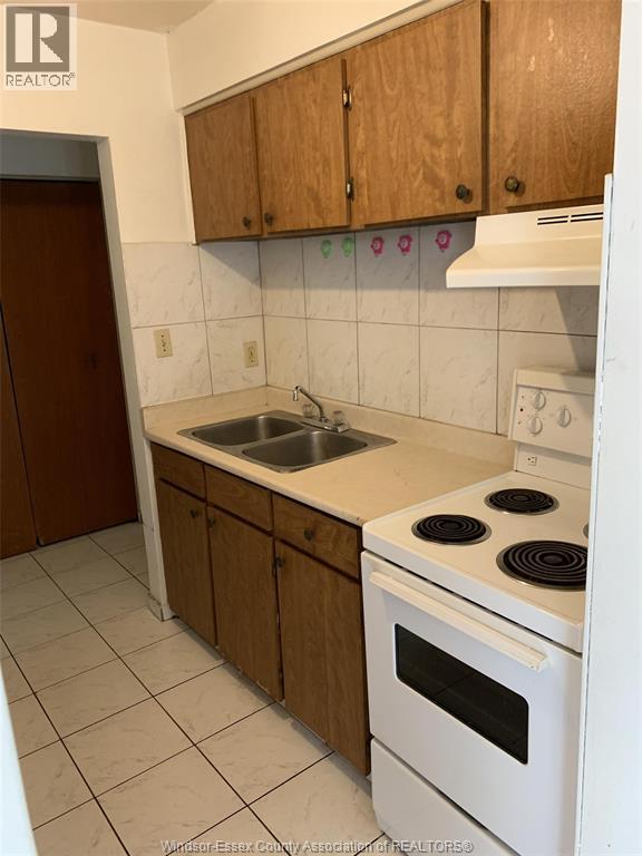 3044 Sandwich Unit# 302, Windsor, Ontario  N9C 1A4 - Photo 12 - 26017953