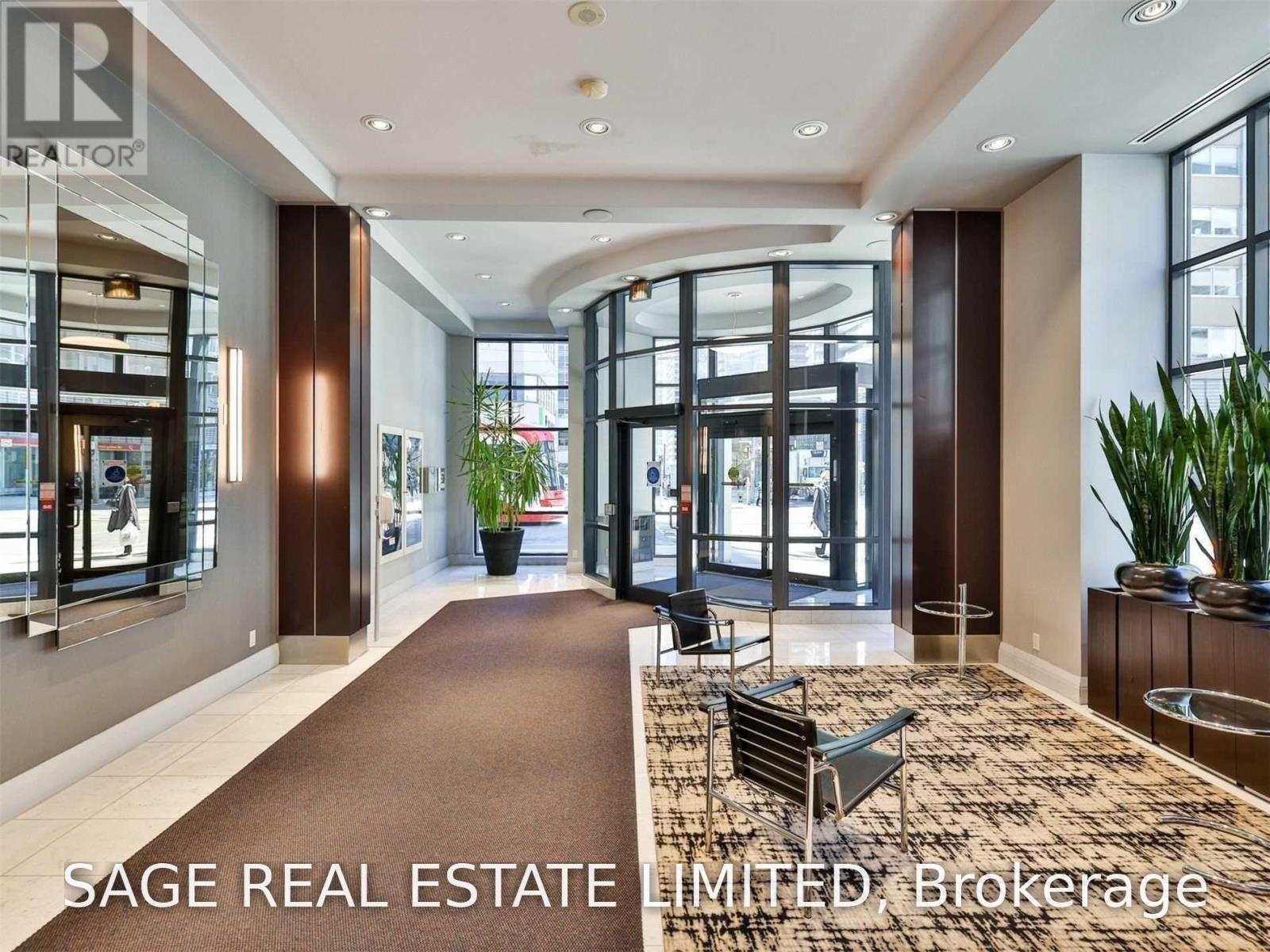 1101 - 801 Bay Street, Toronto, Ontario  M5S 1Y9 - Photo 2 - C13603906