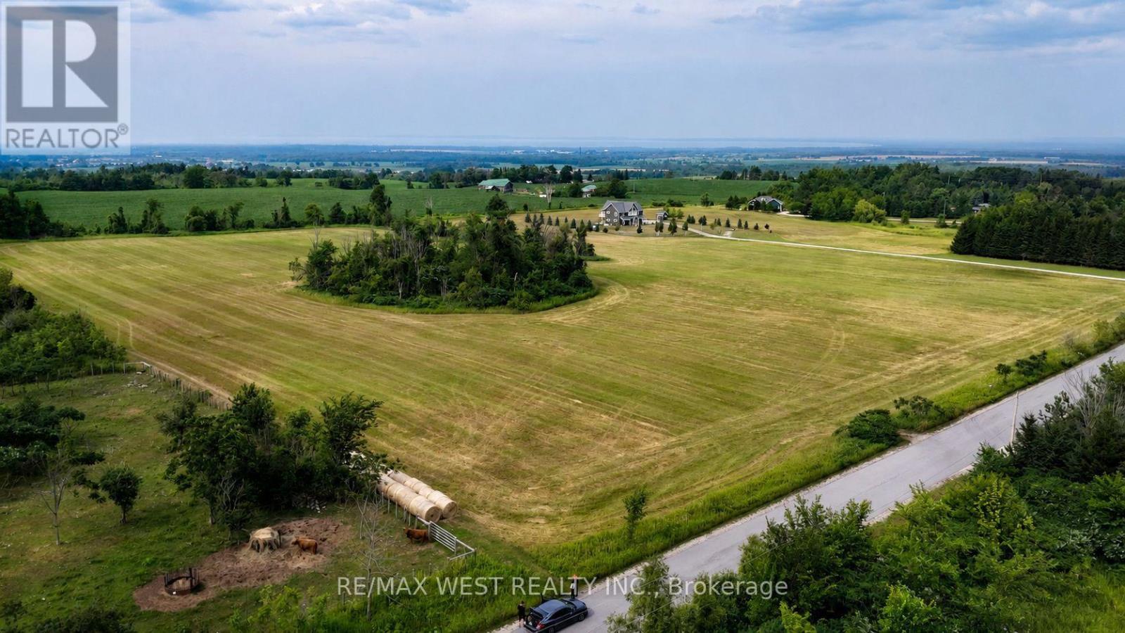 22 Sydenham Trail W, Clearview, Ontario  L0M 1H0 - Photo 4 - S13603860