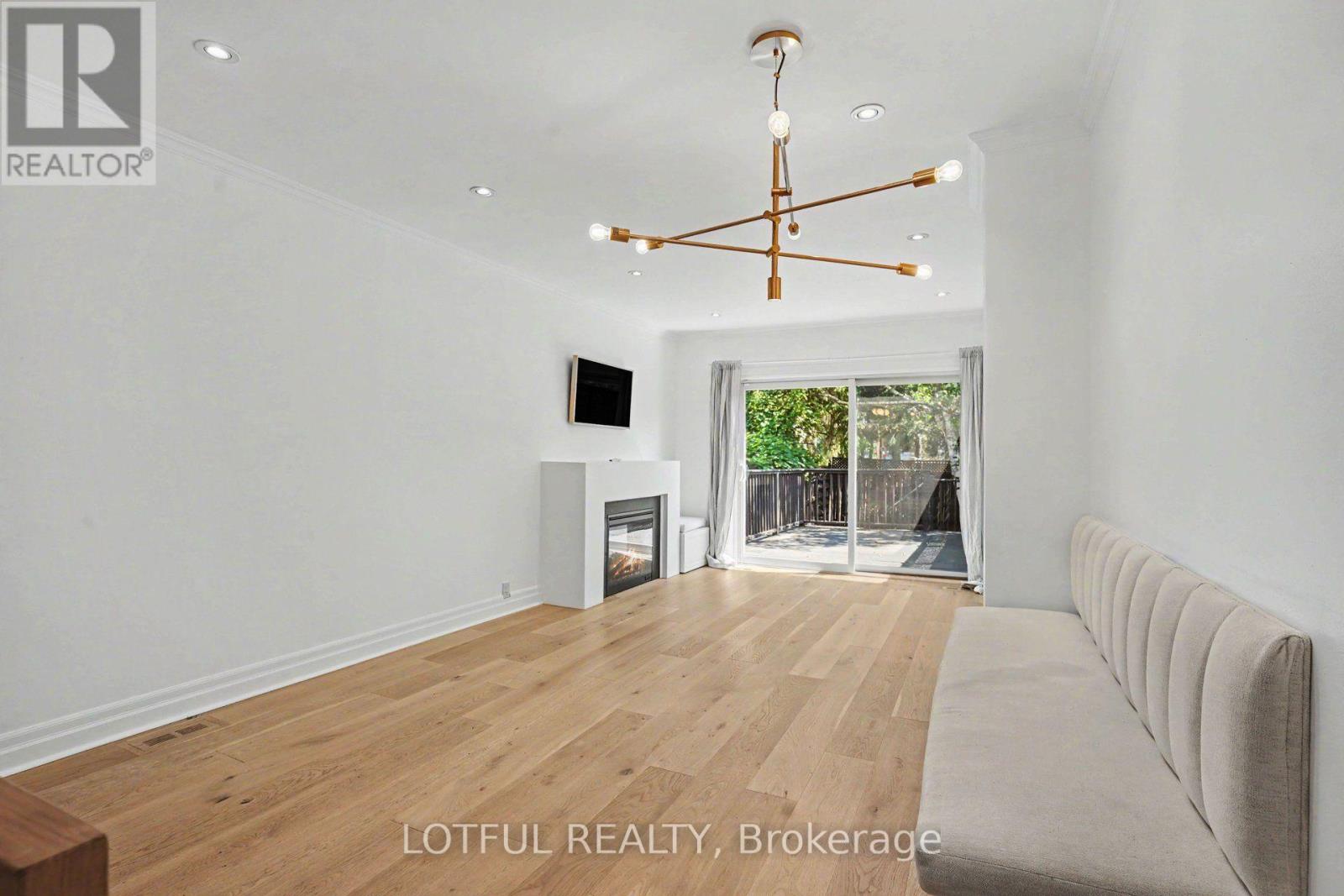 3 Martin Road, Toronto, Ontario  M4S 2V1 - Photo 4 - C13601524