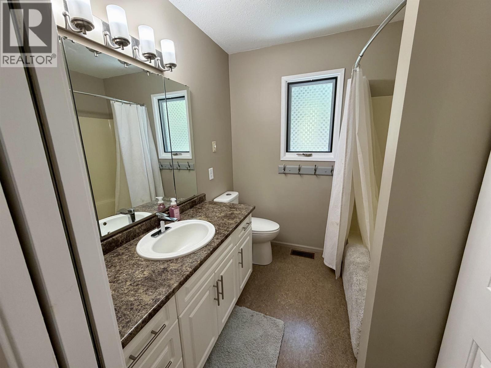 3228 Davison Road, 150 Mile House, British Columbia V0K 2G0 - Photo 10 - R3149550