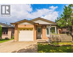 11 DRAKES Drive, Hamilton, Ontario