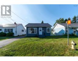 5 Edgewood Avenue, Amherst, Nova Scotia