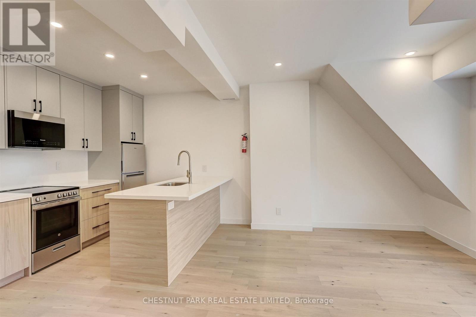 1 - 326 St George Street, Toronto, Ontario  M5R 2P5 - Photo 6 - C13574122