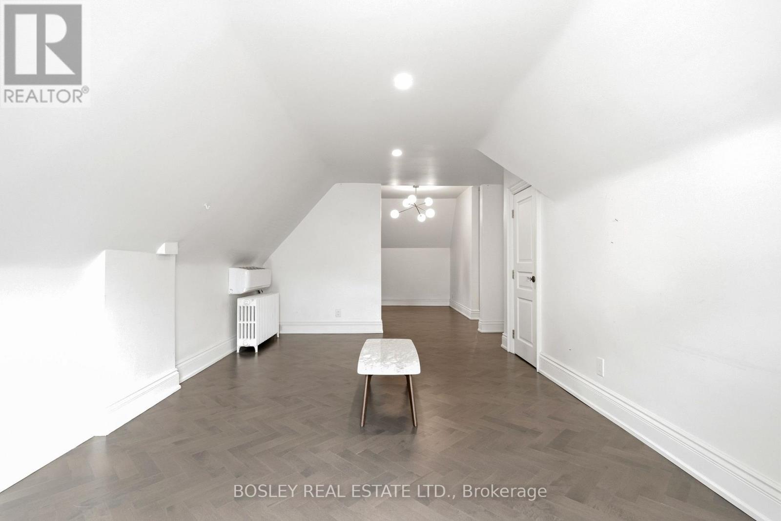 Upper - 178 High Park Avenue, Toronto, Ontario  M6P 2S4 - Photo 15 - W13603944