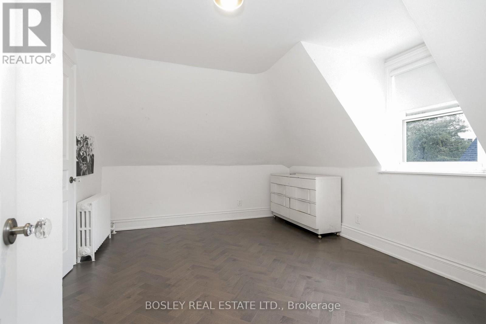 Upper - 178 High Park Avenue, Toronto, Ontario  M6P 2S4 - Photo 23 - W13603944