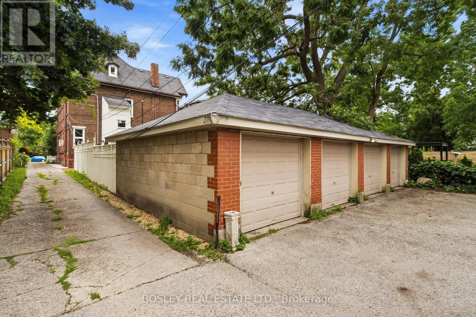 Upper - 178 High Park Avenue, Toronto, Ontario  M6P 2S4 - Photo 39 - W13603944