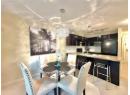 1089 Sunset Drive Unit# 208, Kelowna, BC V1Y 9Z3