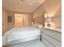 1089 Sunset Drive Unit# 208, Kelowna, BC V1Y 9Z3