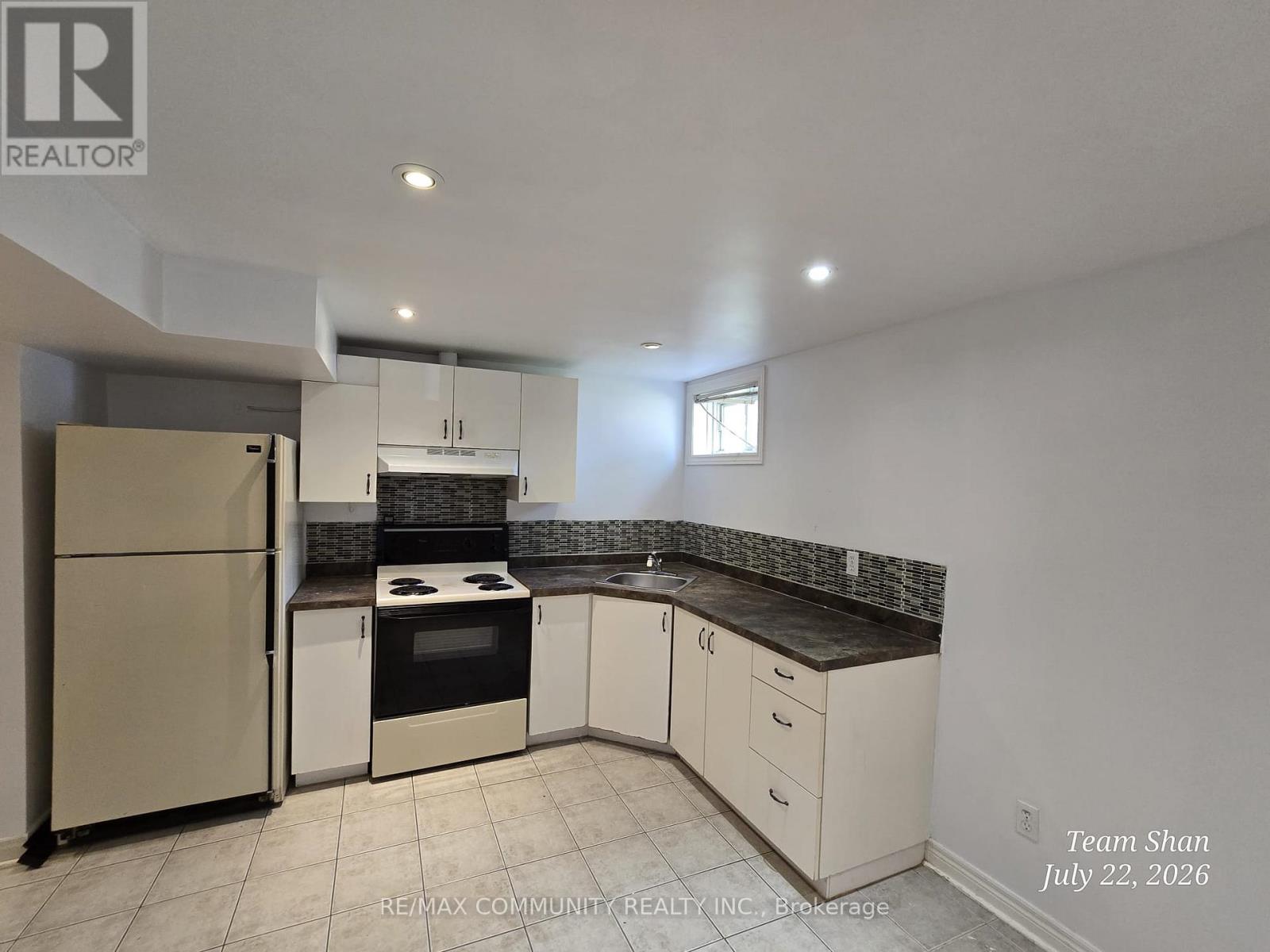 Bsmt - 166 St Lawrence Drive, Welland, Ontario  L3C 7H3 - Photo 5 - X13528554