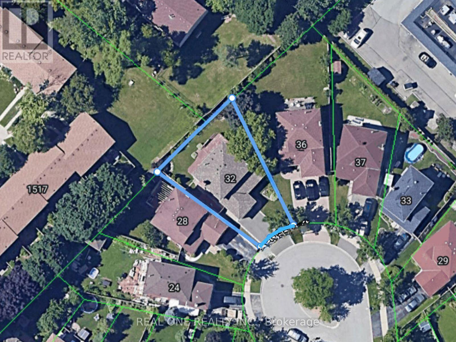 32 ROSLO COURT, Oakville, Ontario