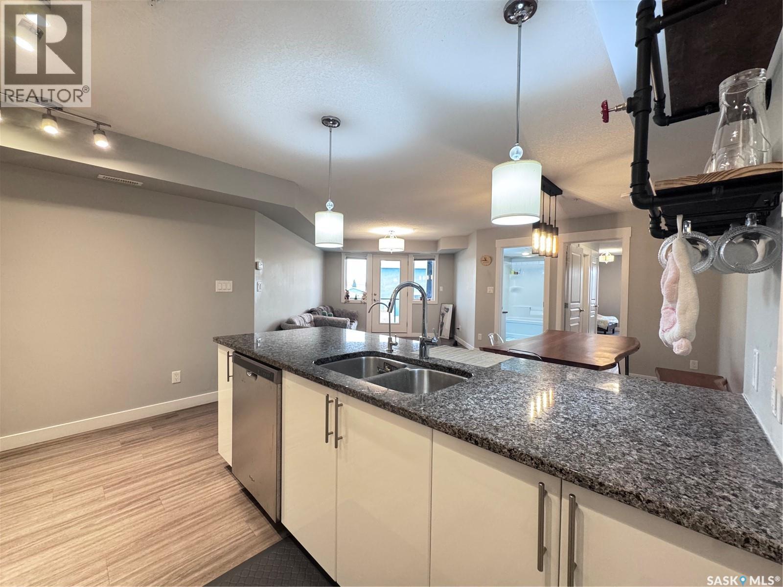 212 5301 Universal Crescent, Regina, Saskatchewan  S4W 0L2 - Photo 5 - SK043508