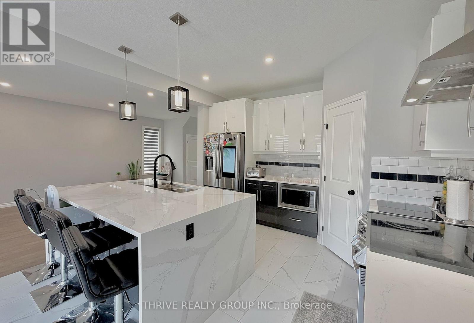 1340 John Kenney Drive, London North, Ontario  N6G 0Y1 - Photo 10 - X13603952