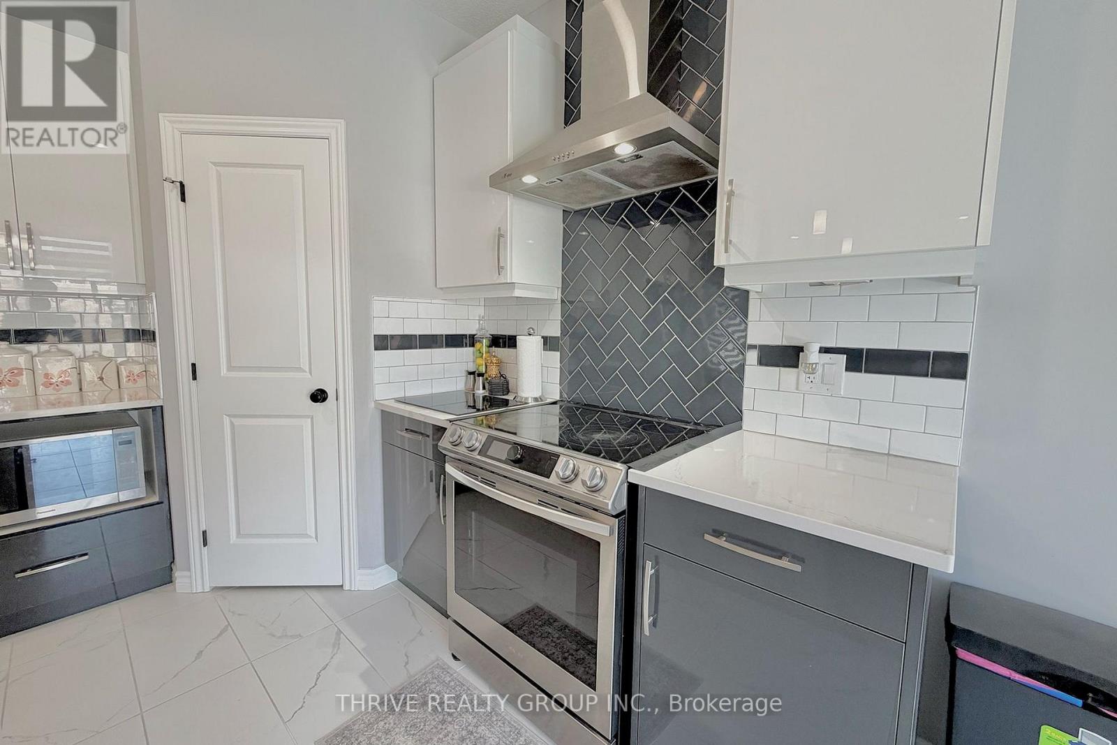 1340 John Kenney Drive, London North, Ontario  N6G 0Y1 - Photo 11 - X13603952