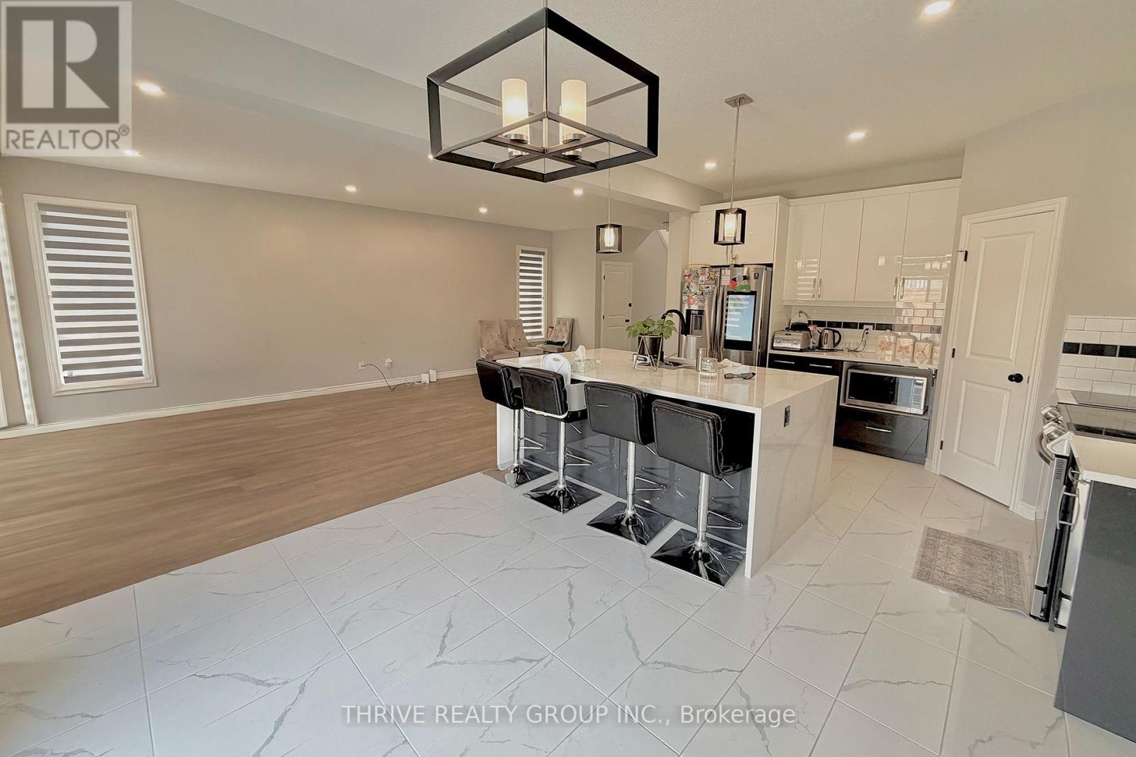 1340 John Kenney Drive, London North, Ontario  N6G 0Y1 - Photo 12 - X13603952