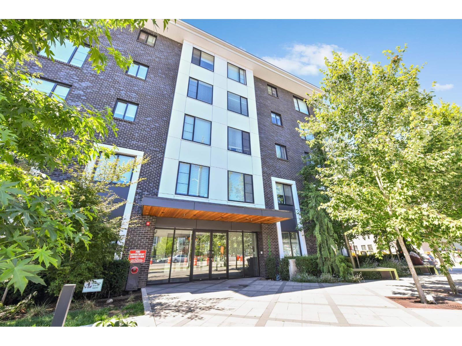306 15848 FRASER HIGHWAY