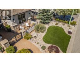 716 Kuipers Crescent, Kelowna, British Columbia  V1W 5B2 - Photo 4 - 10390490