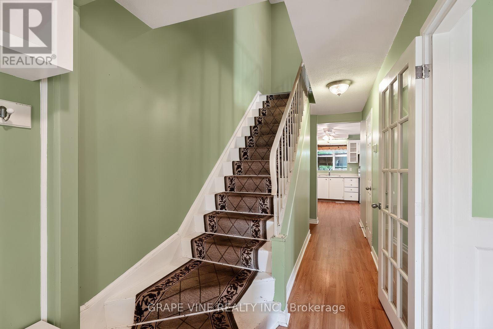 108 Fieldgate Drive, Ottawa, Ontario  K2J 1T9 - Photo 4 - X13604064