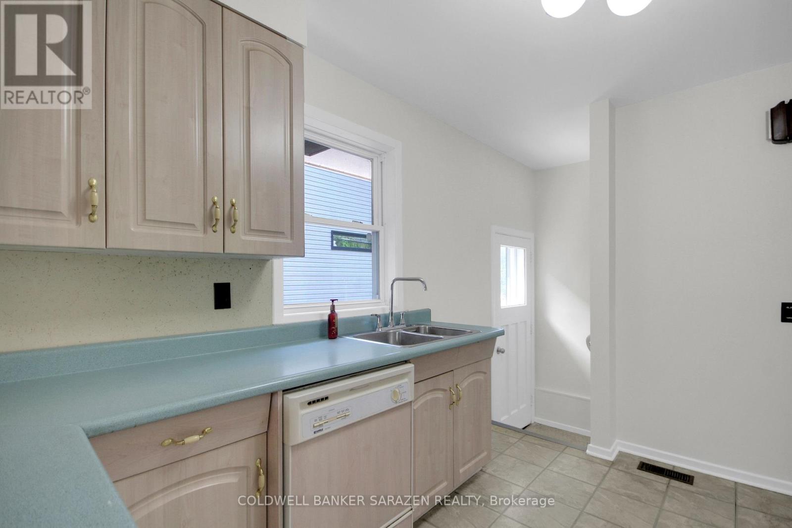 838 Maplewood Avenue, Ottawa, Ontario  K2B 5V5 - Photo 17 - X13604066