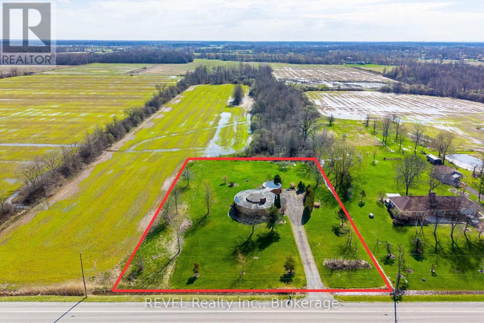 9572 Sodom Road, Niagara Falls (Lyons Creek), Ontario L2G 0S7 - Photo 1 - X13604062