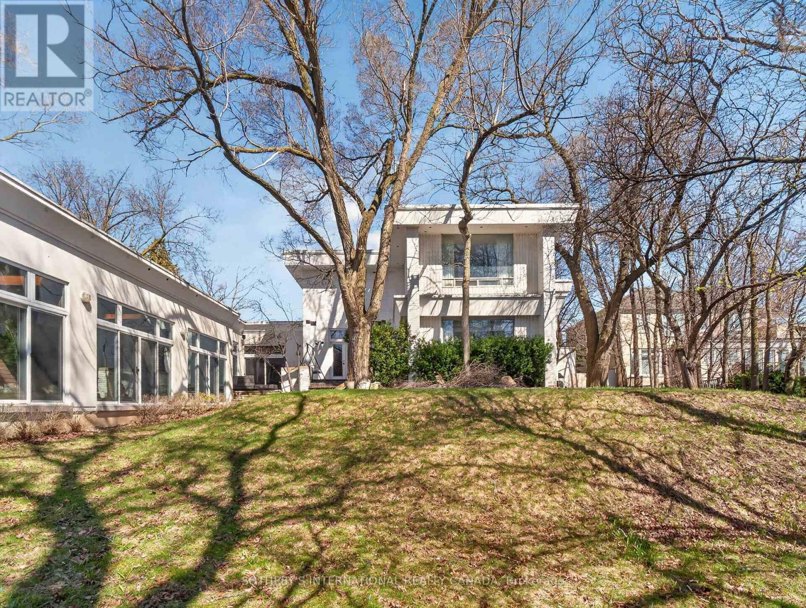 39 Burton Road, Toronto, Ontario  M5P 1V1 - Photo 19 - C13603996