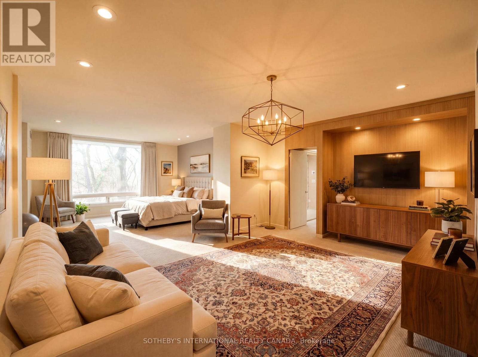 39 Burton Road, Toronto, Ontario  M5P 1V1 - Photo 7 - C13603996