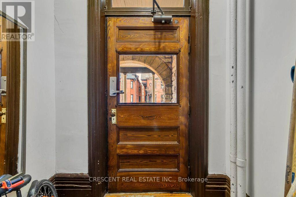 Lower - 83 Madison Avenue, Toronto, Ontario  M5R 2S3 - Photo 4 - C13604088