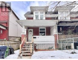 17 WINNIFRED AVENUE, Toronto, Ontario