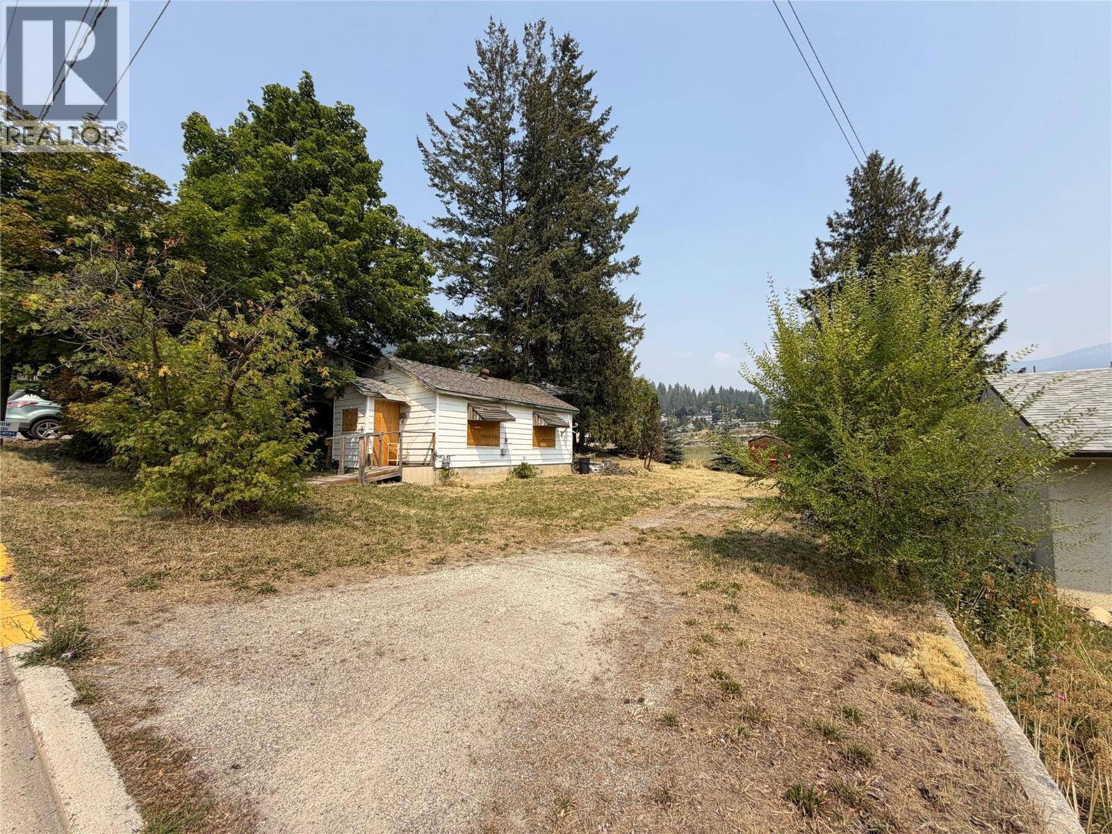 226 16th Avenue N, Creston, British Columbia  V0B 1G5 - Photo 3 - 10395604