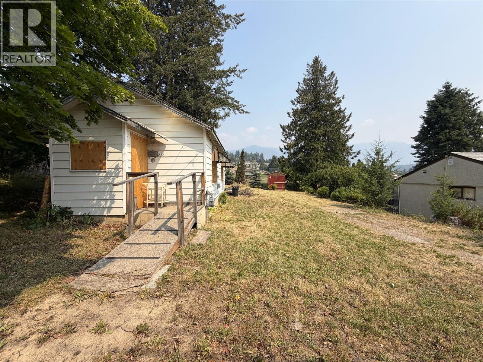 226 16th Avenue N, Creston, British Columbia  V0B 1G5 - Photo 5 - 10395604
