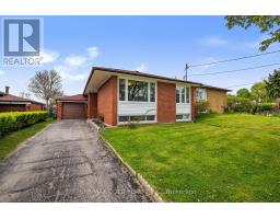 3 WILLAMERE DRIVE, Toronto, Ontario