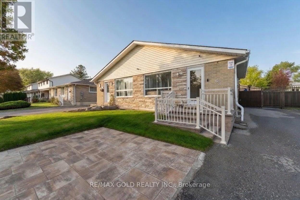 63 Newstead Crescent, Brampton, Ontario  L6V 2A8 - Photo 1 - W13604108